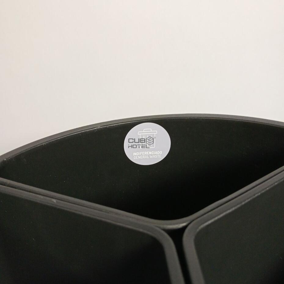 Balde Reciclage Negro con 3 Separadores Negros